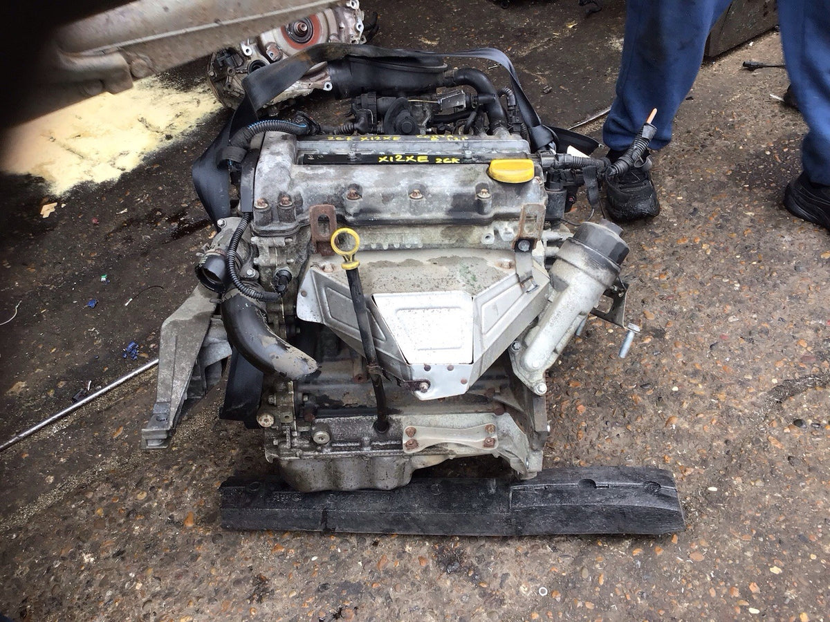 VAUXHALL CORSA B 1.2 PETROL ENGINE X12XE 26000 MILES FROM NEW  1996 20004