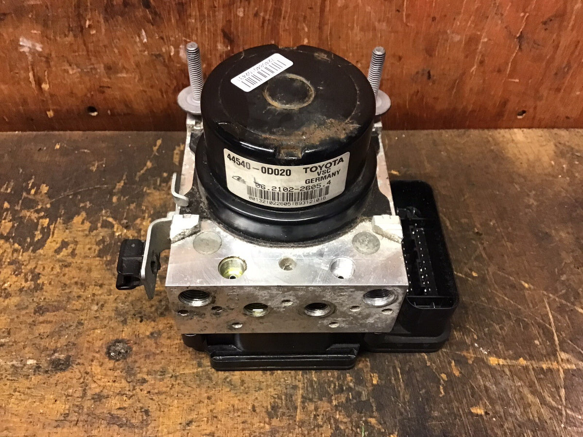 TOYOTA YARIS MK3 ABS PUMP MODULE 44540 0D020 06.2102 2605.4 2012 201710