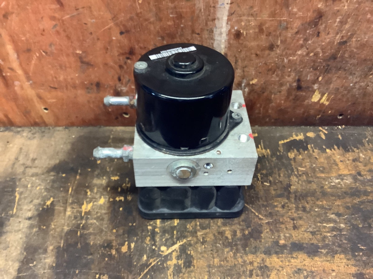 SUZUKI SPLASH ABS PUMP MODULE DE86L0  2008 20148