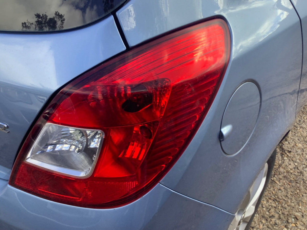 VAUXHALL CORSA D DRIVER'S SIDE O/S REAR LIGHT 2006 20140