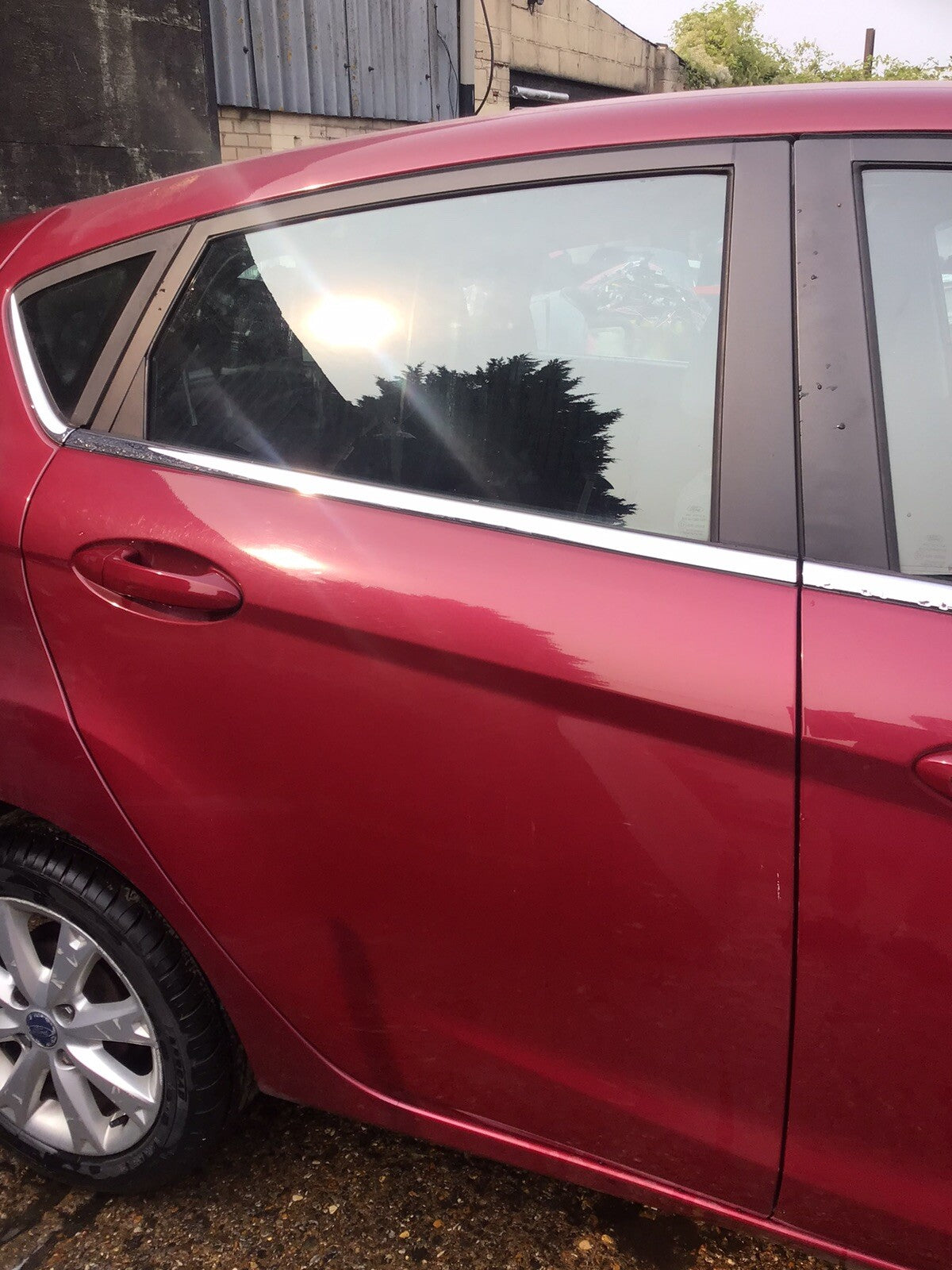 FORD FIESTA MK7 DRIVER'S SIDE O/S REAR DOOR M9 HOT MAGENTA 2008 20174