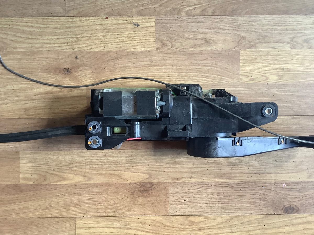 VOLKSWAGEN SHARAN MK2 DRIVERS SIDE SLIDING REAR DOOR MOTOR 7N0959244 10 20237