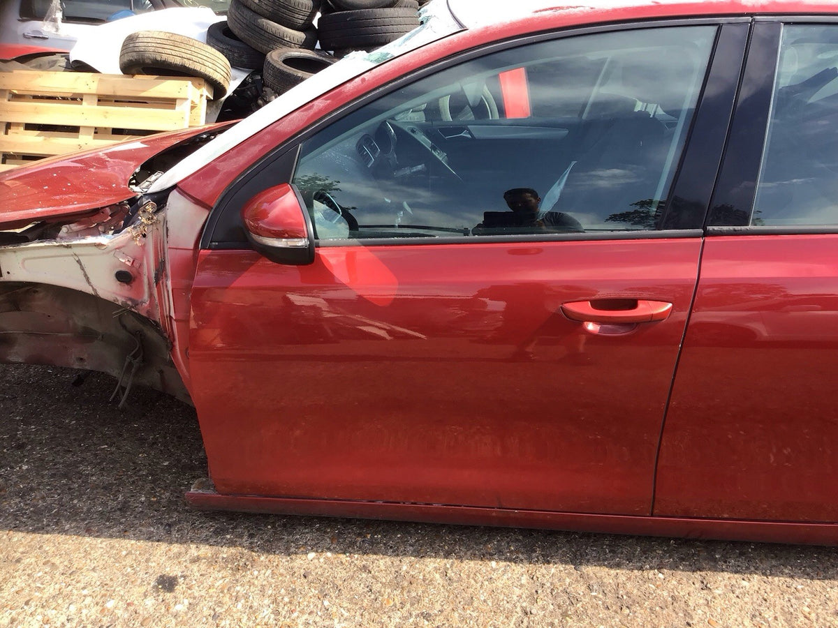 VOLKSWAGEN GOLF MK6 PASSENGERS SIDE N/S FRONT DOOR AMARYLLIS RED LA3S 09 20121