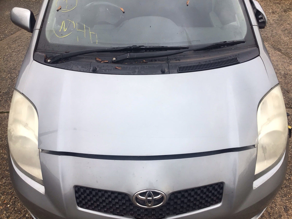 TOYOTA YARIS MK2 BONNET MEDIUM SILVER 1F8 2006 20105