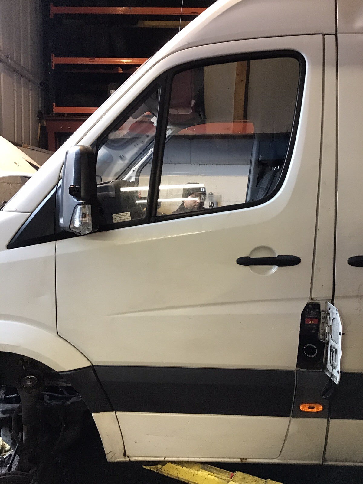 MERCEDES SPRINTER W906 PASSENGER'S SIDE N/S FRONT DOOR IN WHITE 2006 20163