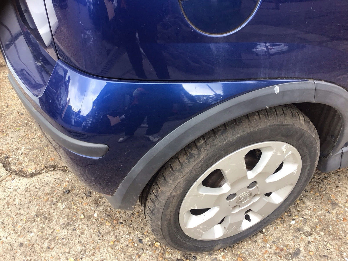 VAUXHALL CORSA C REAR BUMPER IN ULTRABLAU Z21B 2001 200613