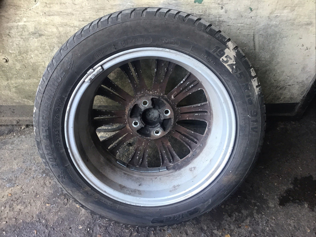 VAUXHALL CORSA ALLOY WHEEL 16'' 13298019 AND TYRE 195X55X16 2006 20146
