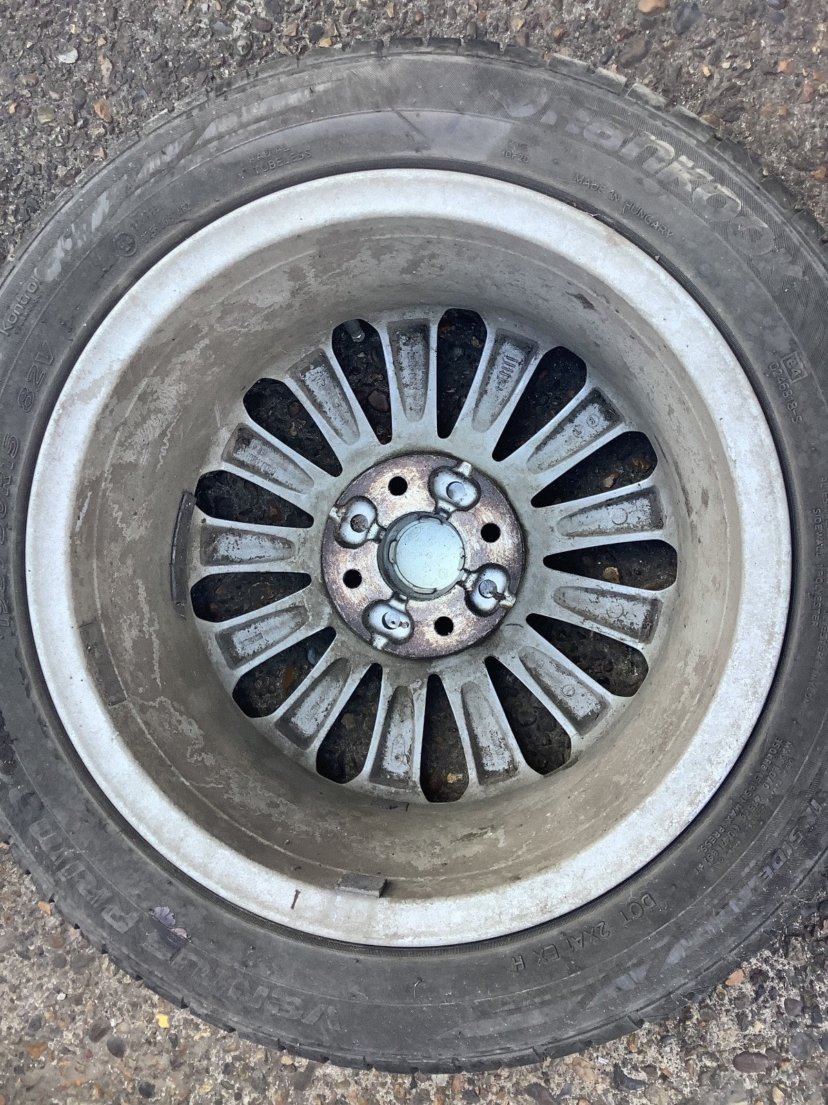 FORD KA MK2 ALLOY WHEEL 15'' TYRE 195X50X15 9S5J 1007 BA 2009 20159