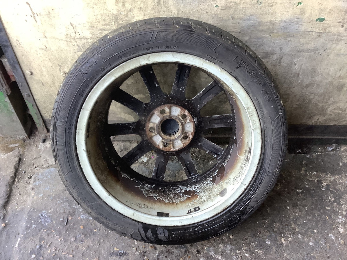 VOLKSWAGEN GOLF MK5 ALLOY WHEEL 17" 1K0601025K WITH TYRE 225X45X17 2002 200810