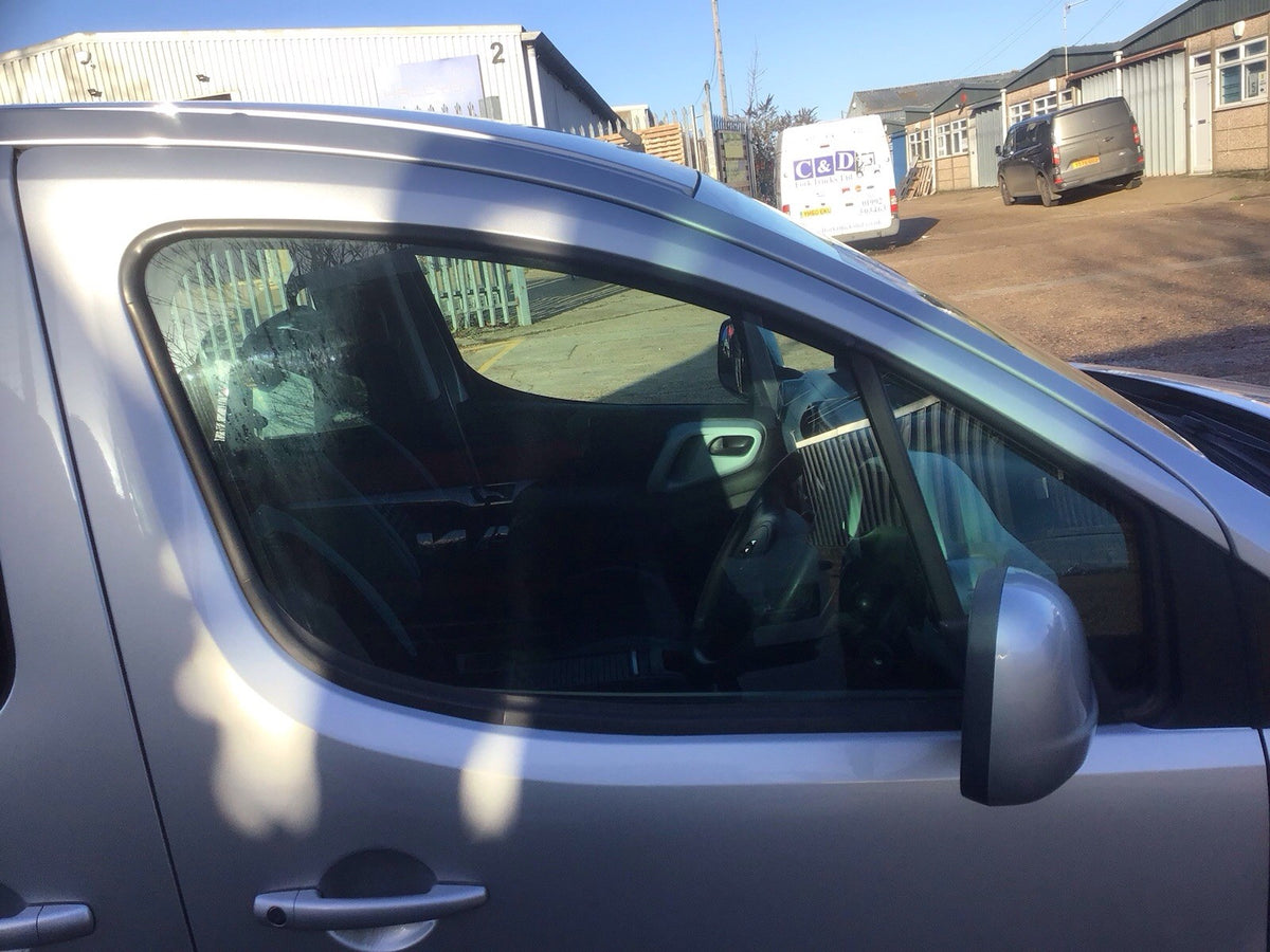 CITROEN BERLINGO MULTISPACE DRIVER'S SIDE O/S WINDOW GLASS WINDOW 2009 20154