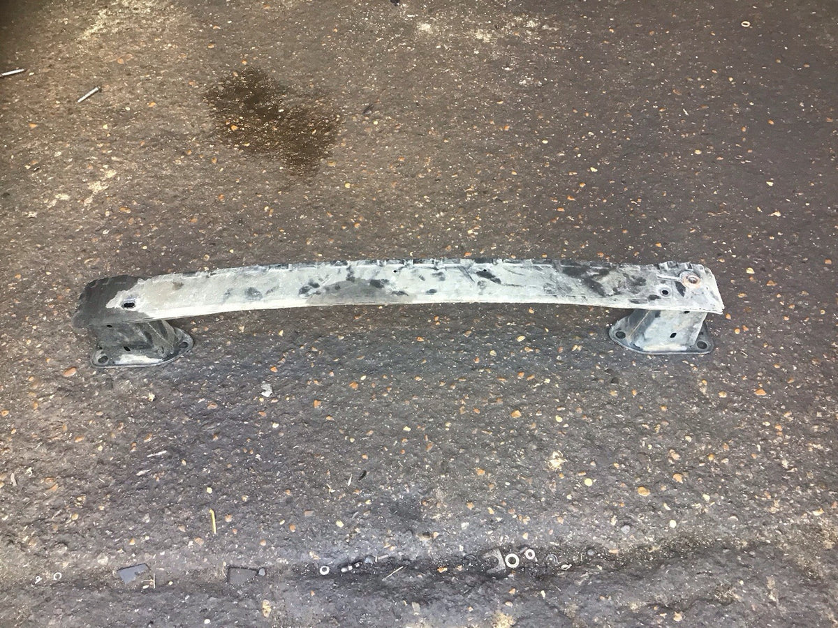 FORD FOCUS MK3 ESTATE  FRONT CRASH BAR BUMPER SUPPORT BAR 11 20180