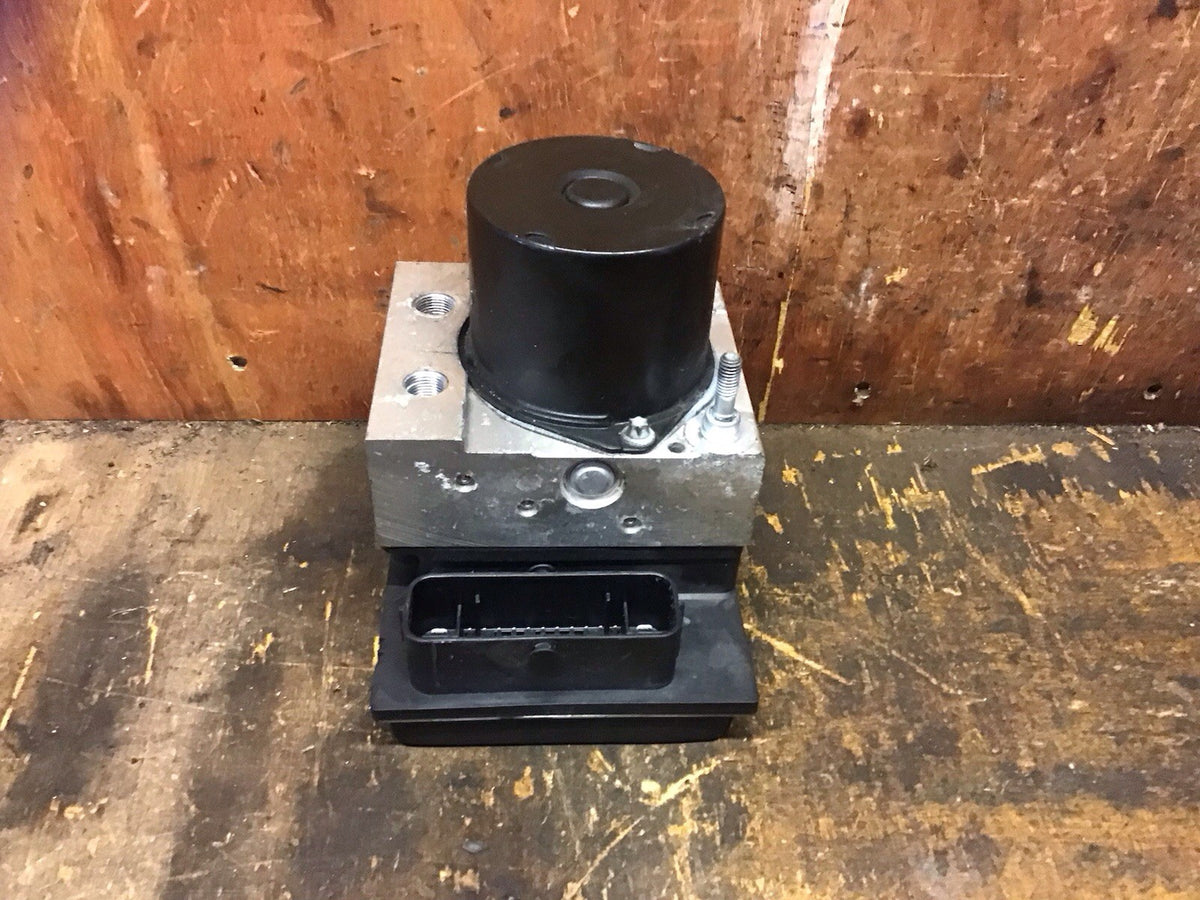 VOLKSWAGEN POLO 6R ABS PUMP MODULE 6R0614517AE 2009 20131