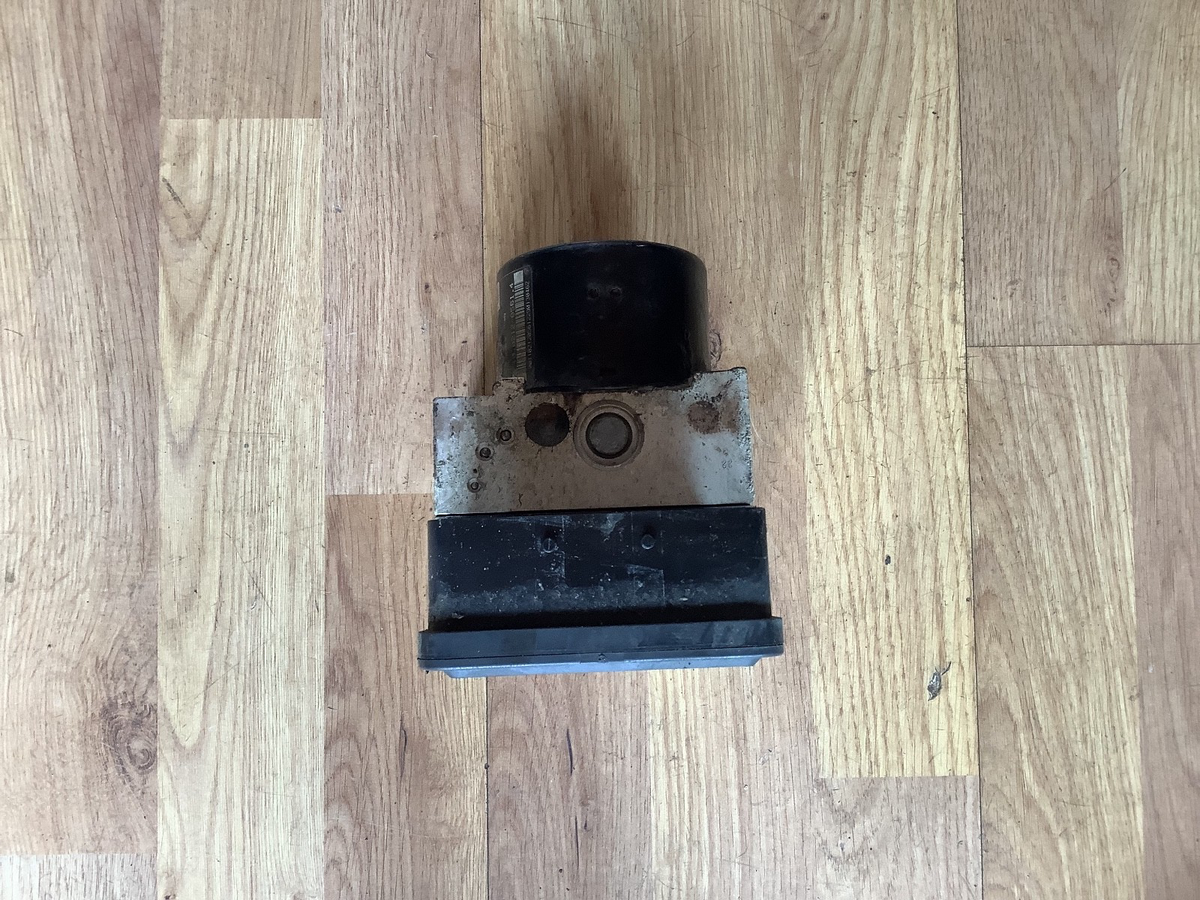 VOLKSWAGEN SCIRROCO ABS PUMP MODULE 1K0614517CB 2008 20133