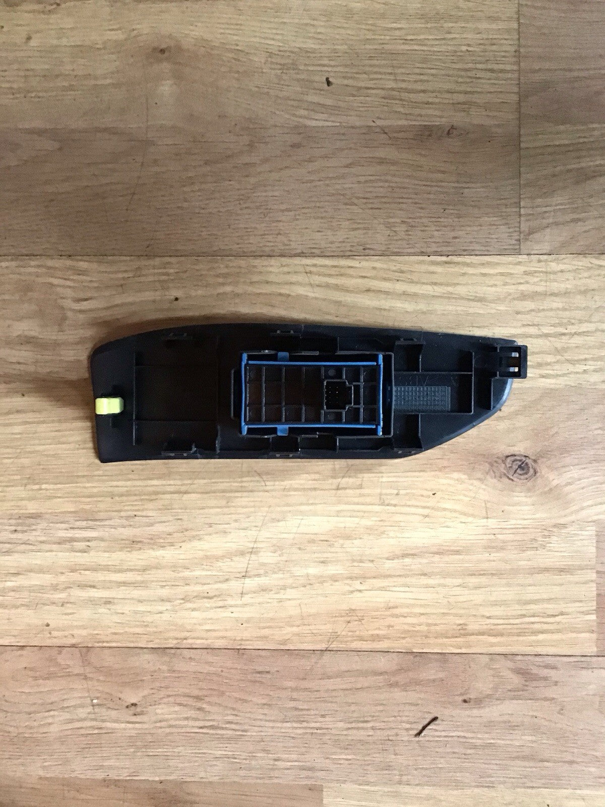 TOYOTA VERSO PASSENGER SIDE ELECTRIC WINDOW CONTROL SWITCH 74232 0F050 2013 20184