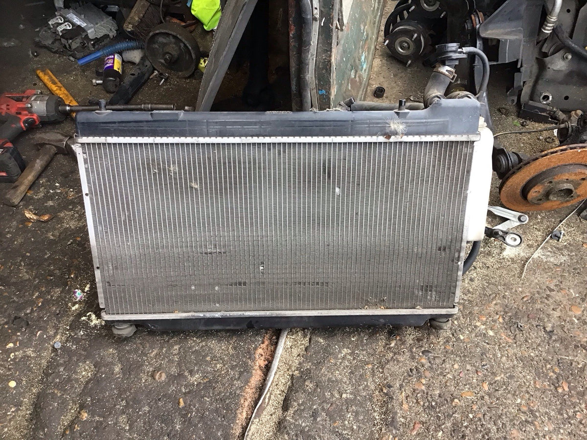 HONDA JAZZ MK2 1.4 PETROL AUTOMATIC RADIATOR PACK  FAN COWLING 2001 20084