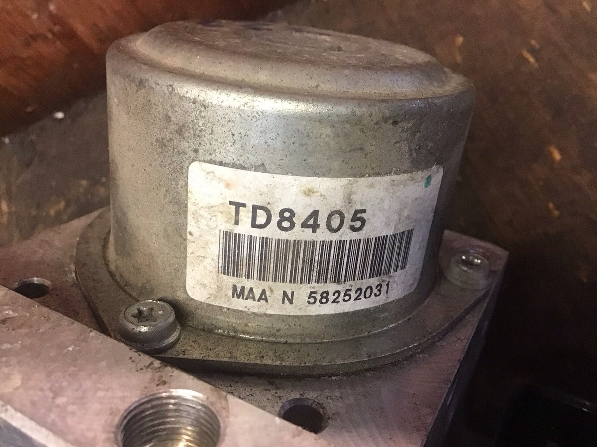 NISSAN JUKE J15 ABS PUMP MODULE TD8405 2012 20186