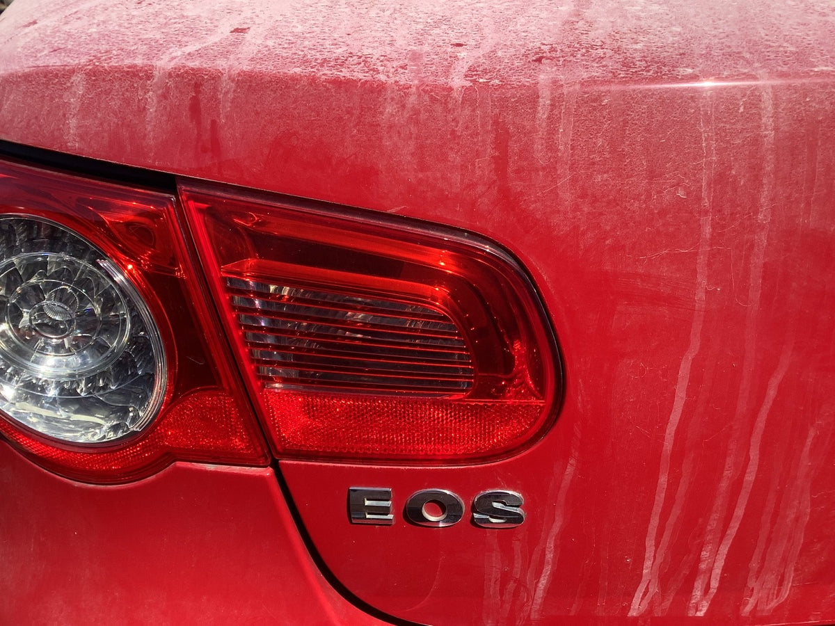VOLKSWAGEN EOS PASSENGER'S SIDE N/S INNER REAR LIGHT 2007 20143
