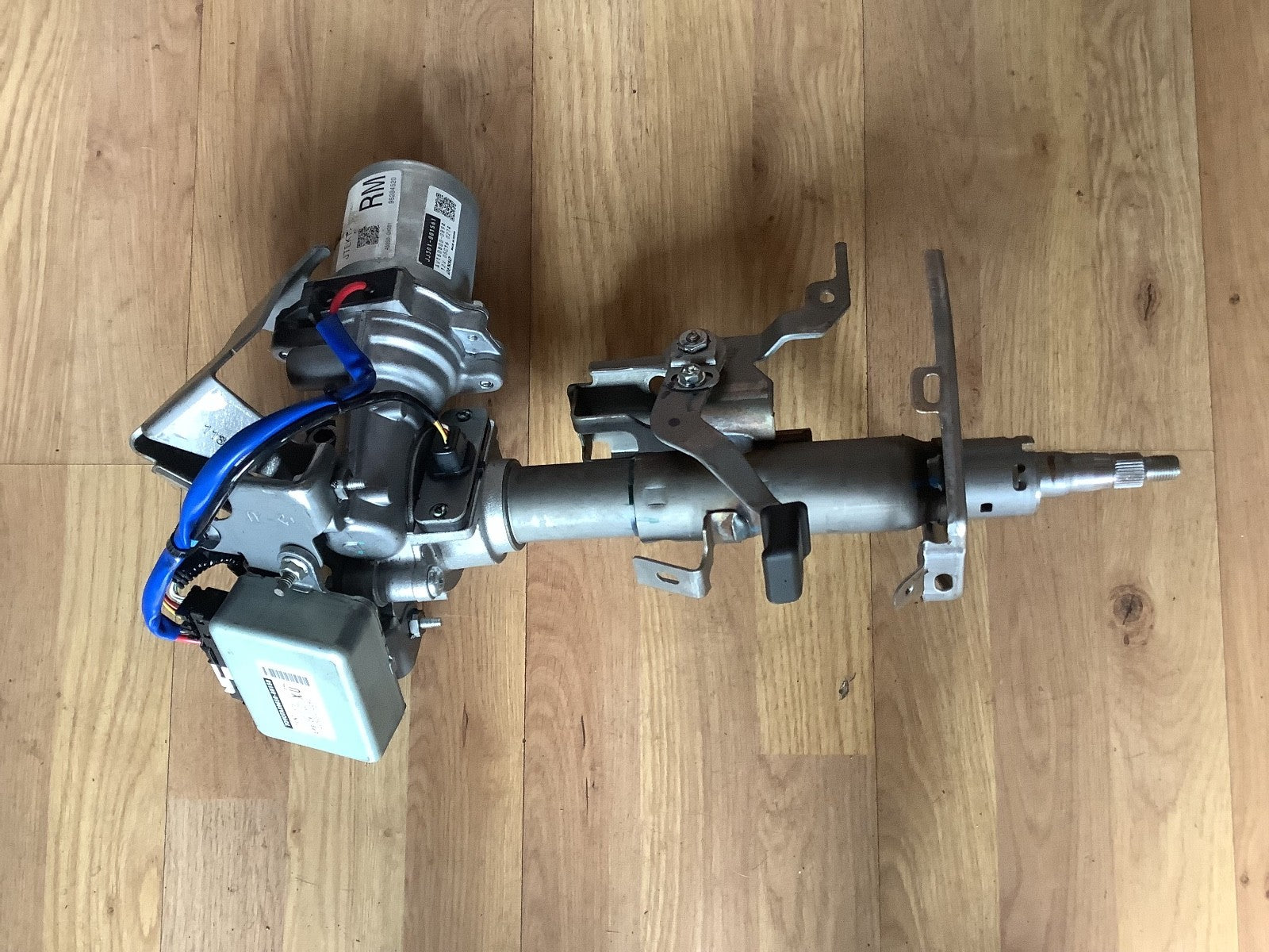 TOYOTA AYGO MK2 1.0 PETROL POWER STEERING COLUMN PUMP AND ECU JJ301 001561 15 210