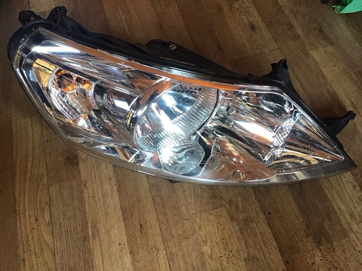 PEUGEOT EXPERT DRIVER'S SIDE HEADLIGHT 89902606 2007 20161