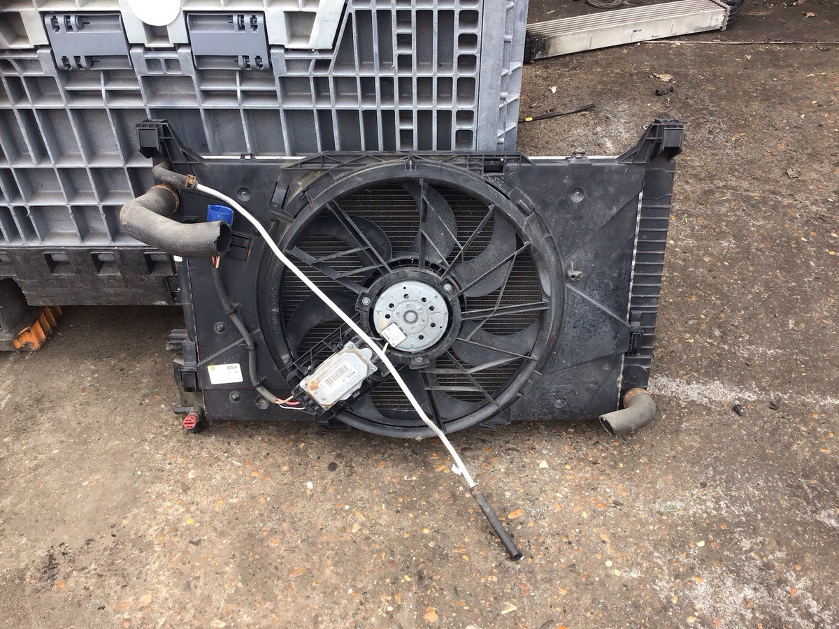MERCEDES A CLASS W169  RADIATOR FAN COWLING 1137328294  2005 20120