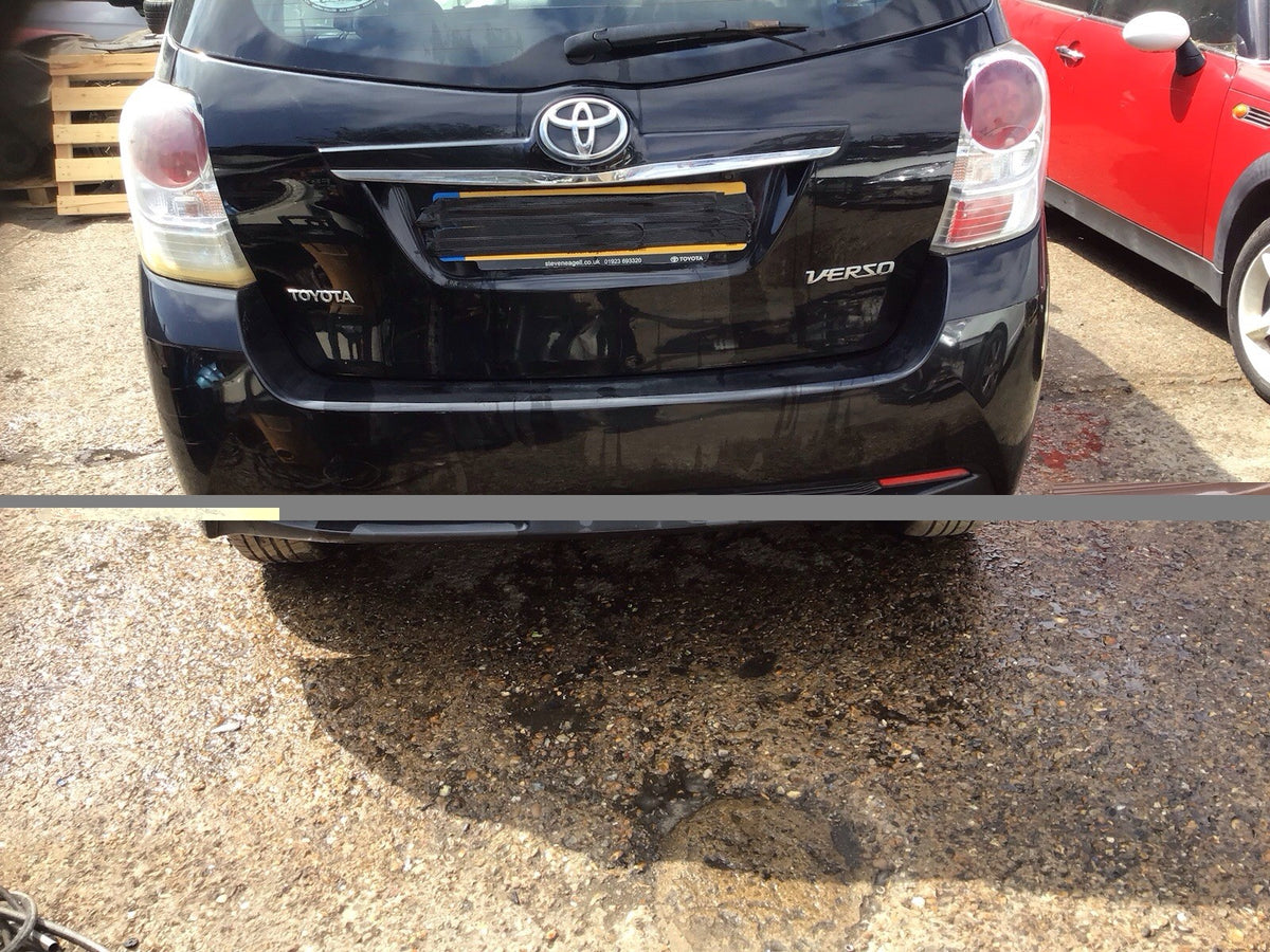 TOYOTA VERSO REAR BUMPER IN ECLIPSE BLACK CODE 209 2013 20180