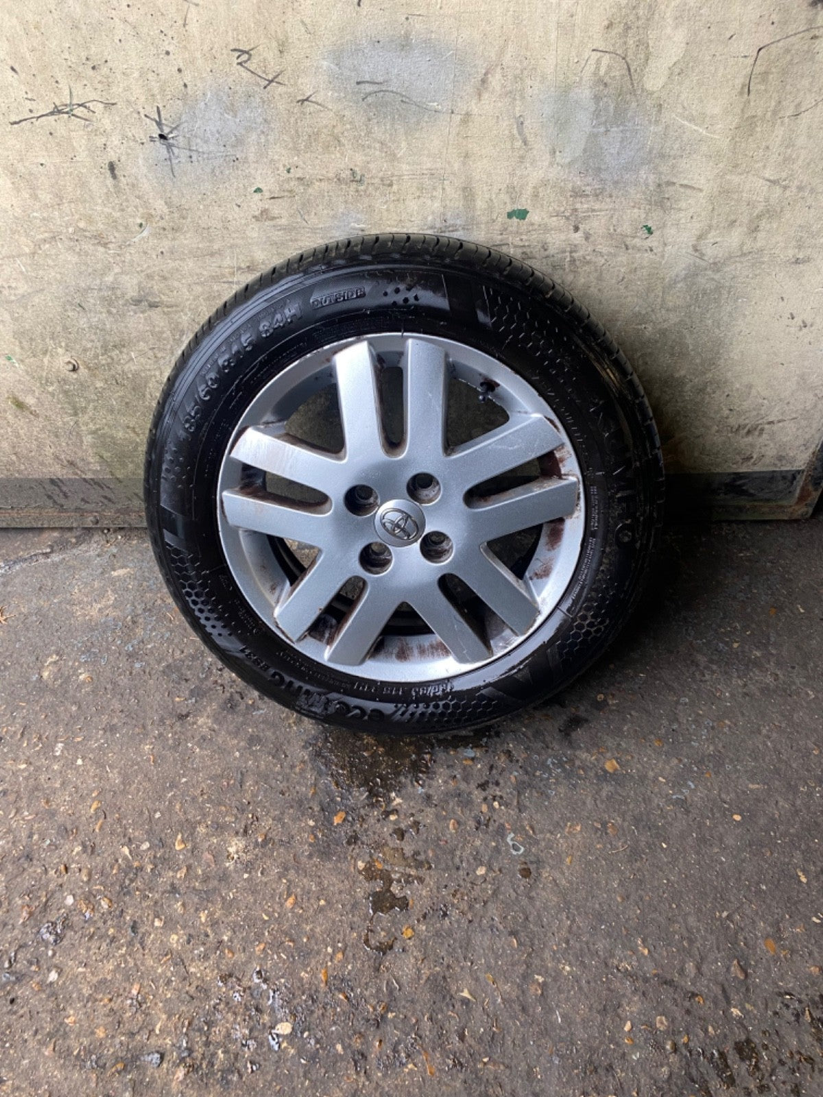 TOYOTA YARIS MK2 ALLOY WHEEL 15'' PZ406 B0675 ZC WITH TYRE 185X60X15 2006 20112