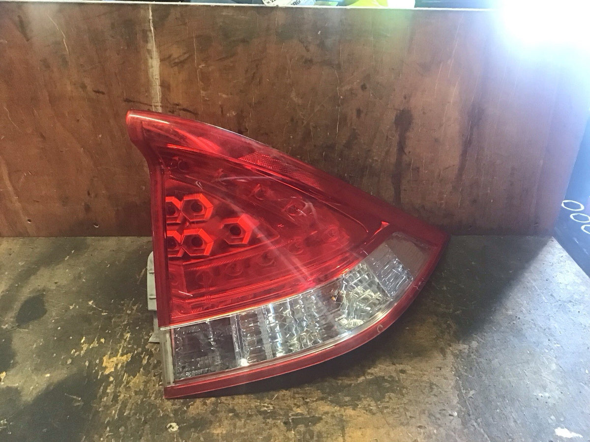 HONDA INSIGHT  DRIVER'S SIDE O/S REAR LIGHT  22022875 2009 20140