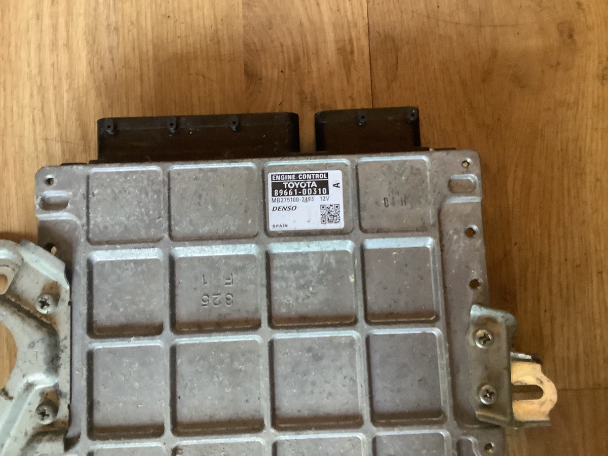 TOYOTA YARIS MK2 1.3 PETROL ENGINE CONTROL ECU 89661 0D310 2007 20113