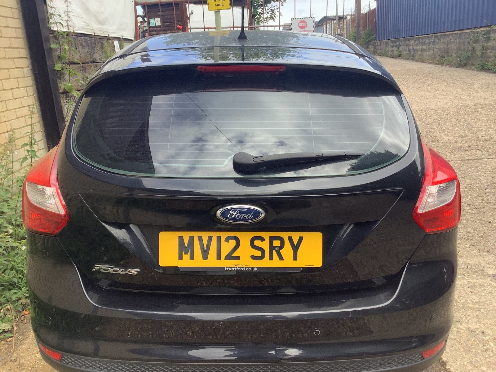 FORD FOCUS MK3 TAILGATE  PANTHER BLACK  METALLIC  5 DOOR HATCHBACK 2011 20180