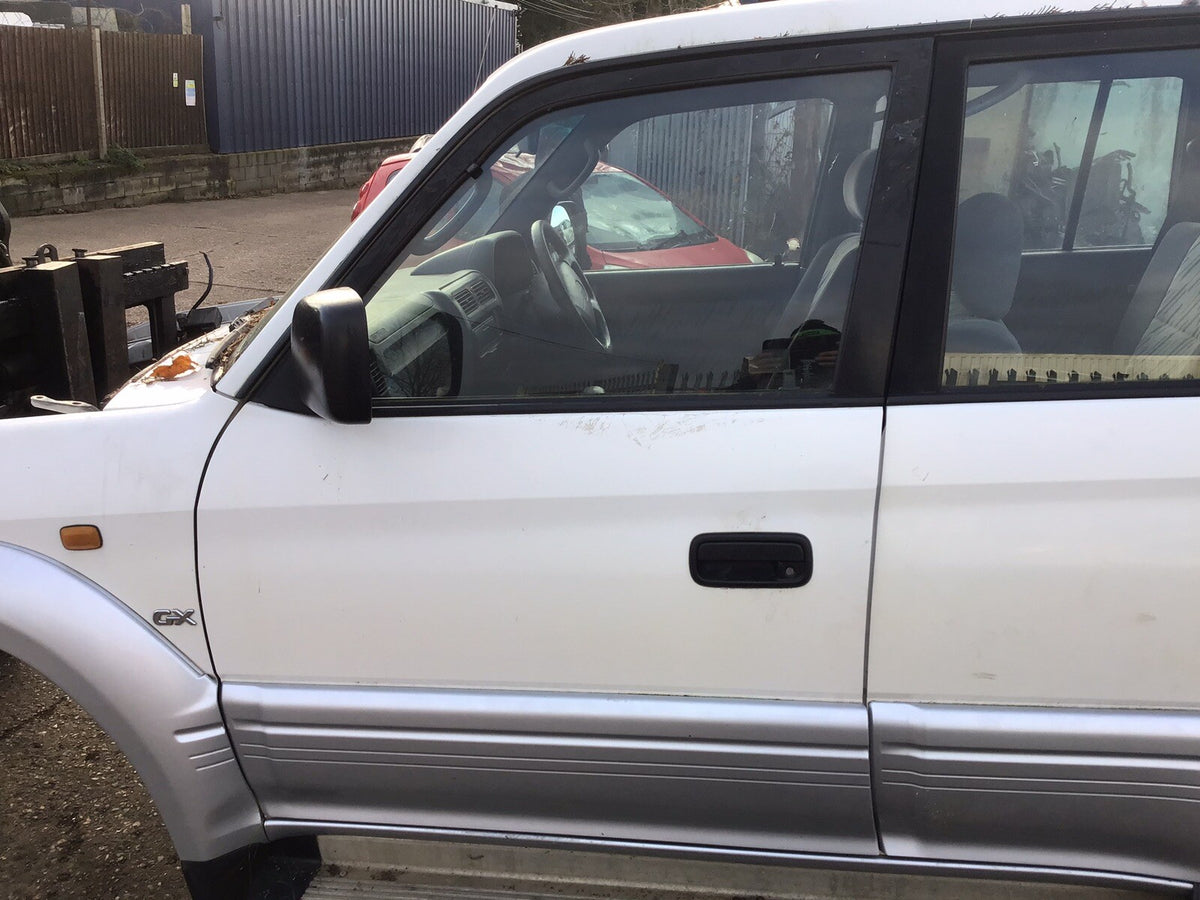 TOYOTA LANDCRUISER COLORADO PASSENGER SIDE N/S FRONT DOOR WHITE 1996 20021