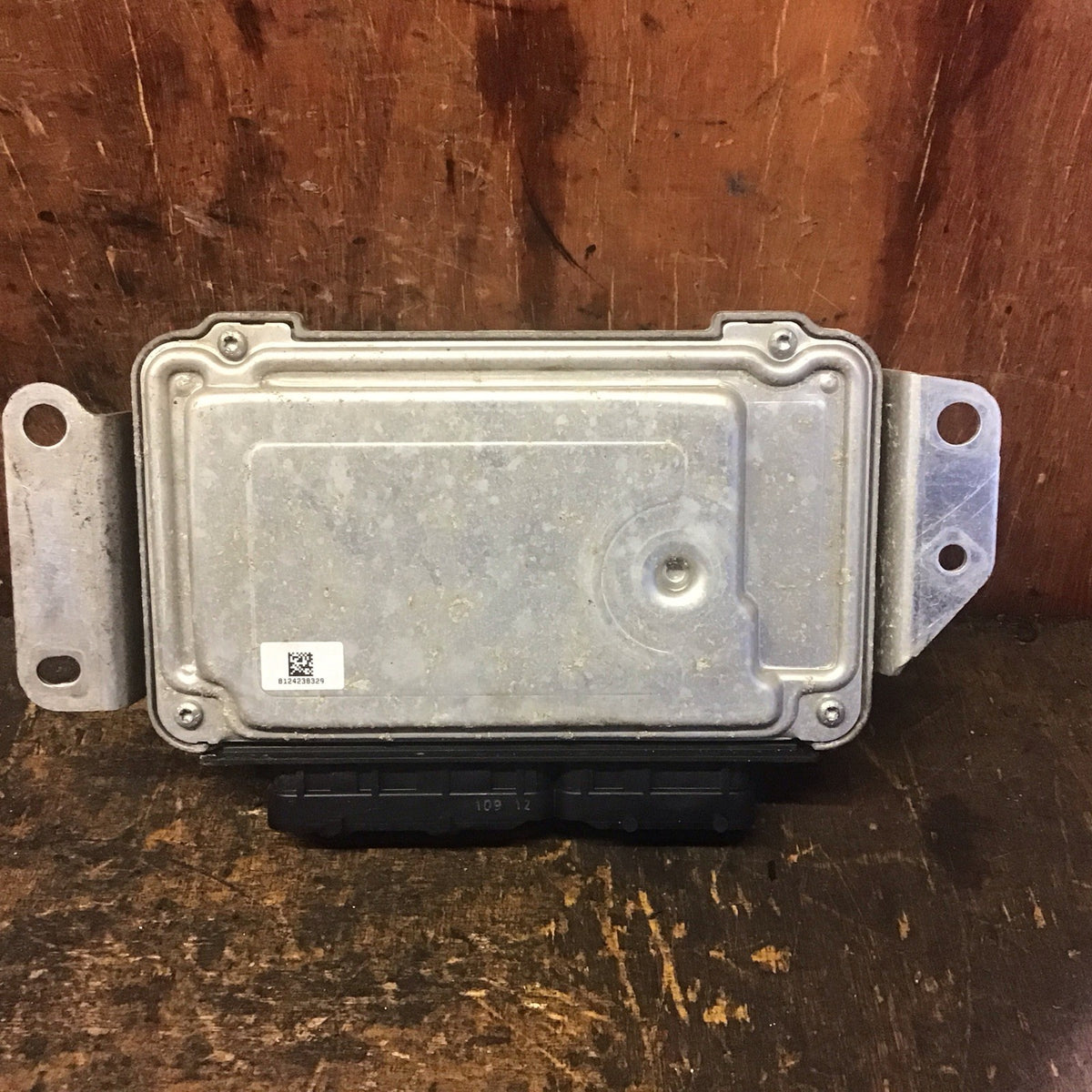 TOYOTA AYGO ENGINE CONTROL UNIT 0261S06147 89661 OH1705