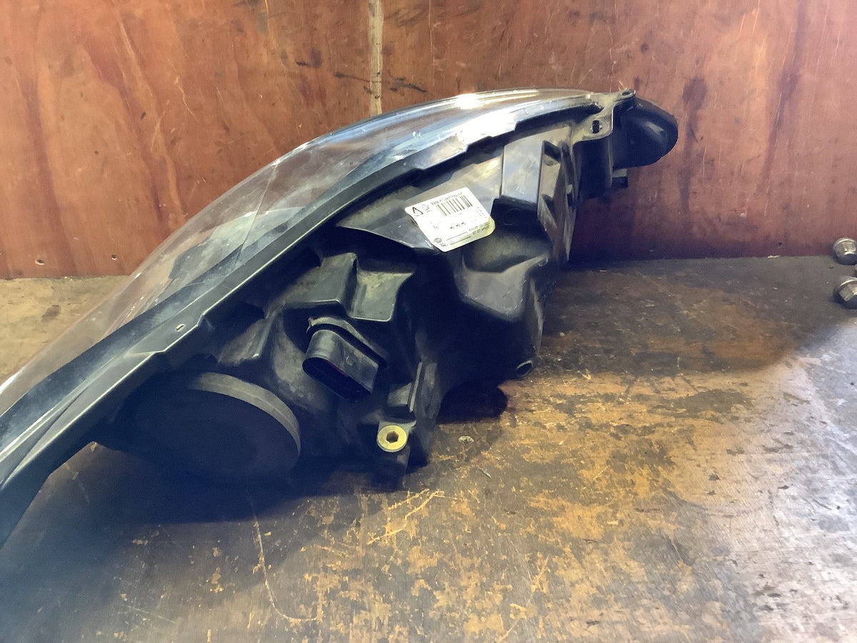 FORD FIESTA MK7 PASSENGER'S SIDE N/S HEADLIGHT 8A61 13W030 BJ 2009 20125