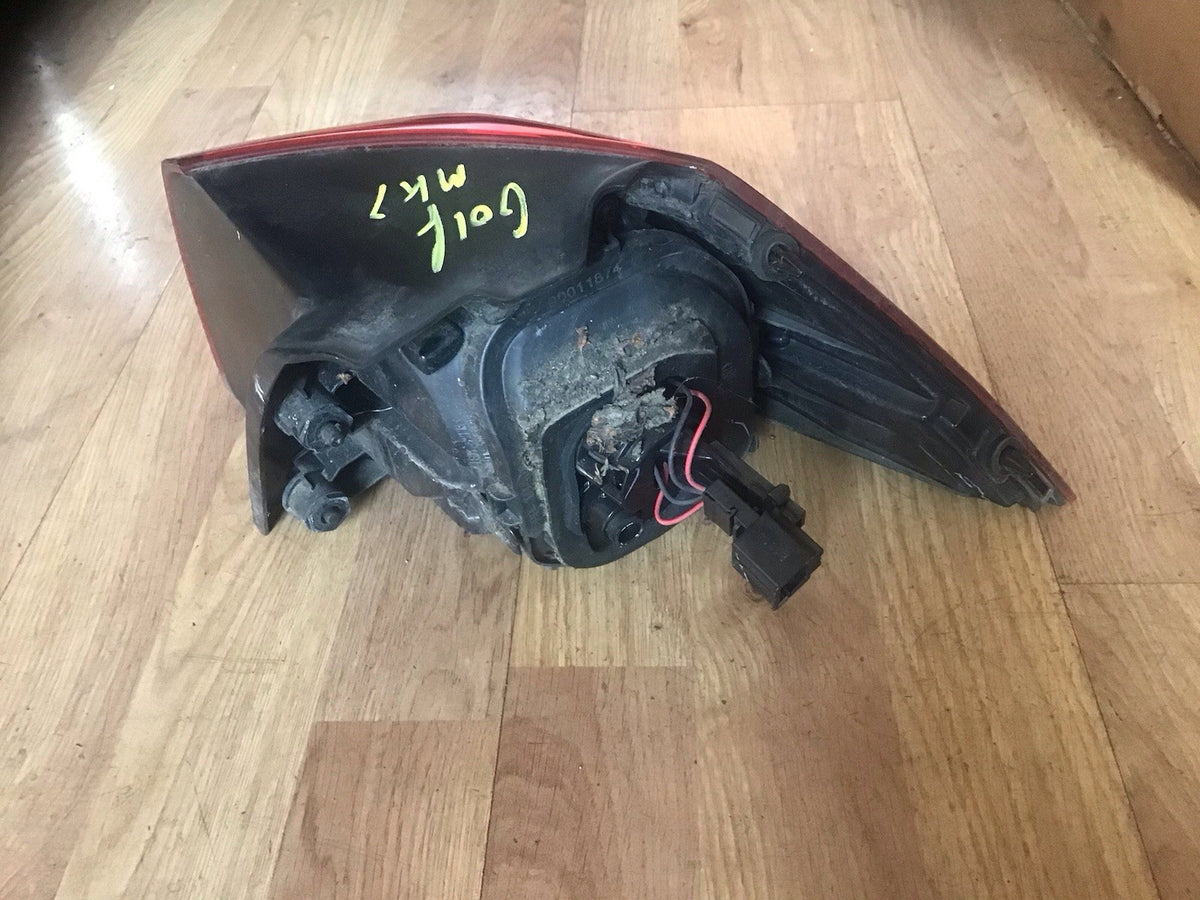 VOLKSWAGEN GOLF MK7 PASSENGER'S SIDE N/S OUTER REAR LIGHT 2013 20183