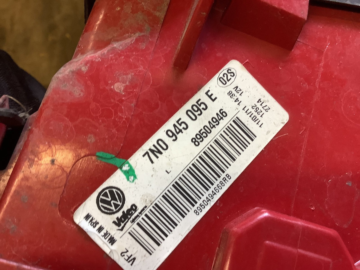VOLKSWAGEN SHARAN 7N PASSENGERS  SIDE N/S REAR LIGHT 7N0945095E 2010 20165