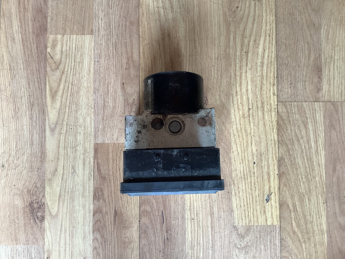 VOLKSWAGEN SCIRROCO ABS PUMP MODULE 1K0614517CB 2008 20132