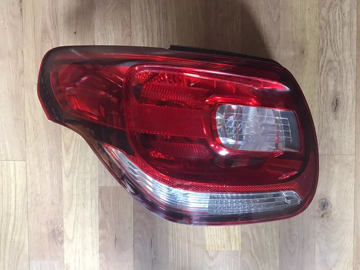 CITROEN DS3 PASSENGER'S SIDE N/S REAR LIGHT 9683116380 2010 20152