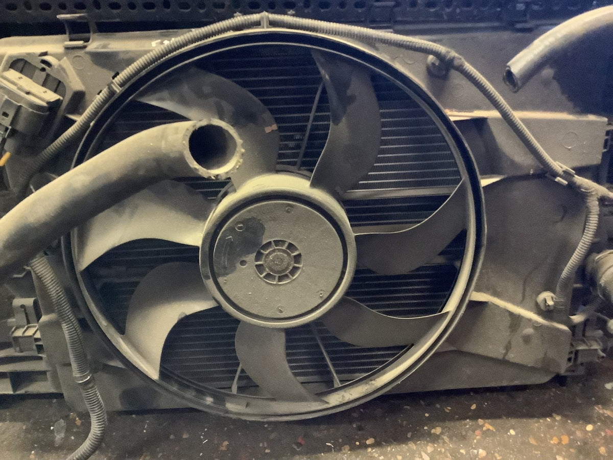 VAUXHALL ASTRA J  1.4 PETROL  RADIATOR PACK COWLING 13281773 2009 20154