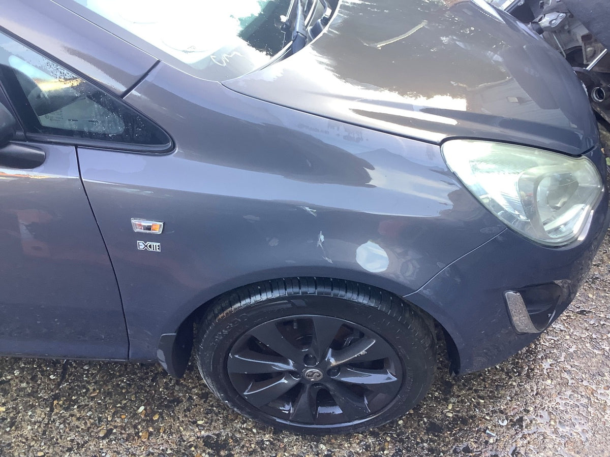 VAUXHALL CORSA D DRIVERS SIDE O/S WING PHAMTOM GREY Z190 2006 20141
