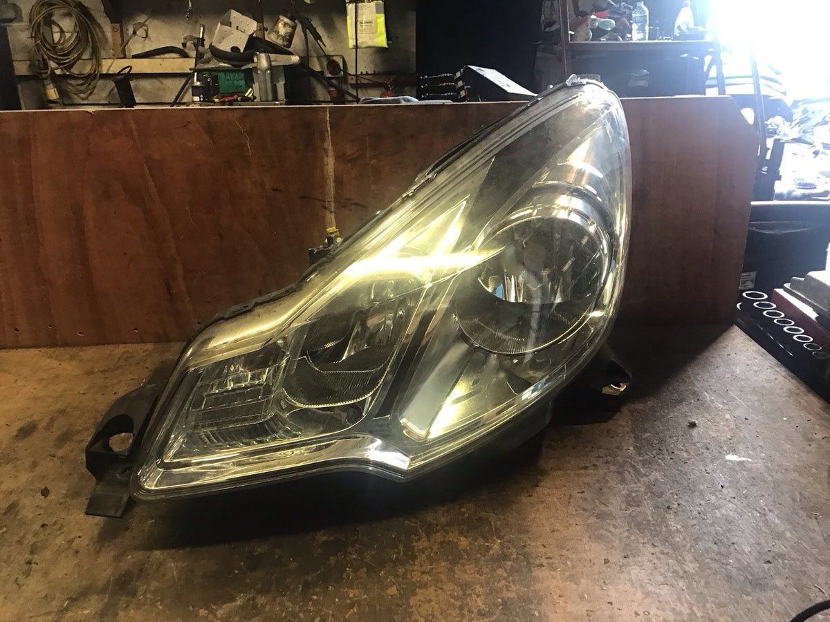 CITROEN DS3 PASSENGERS SIDE N/S HEADLIGHT 9677038280 2010 20152