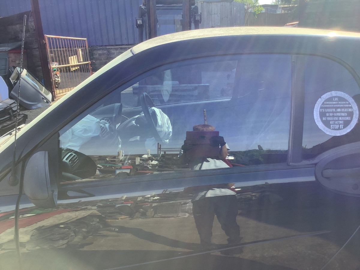 SMART FORTWO PASSENGER'S N/S SIDE FRONT WINDOW GLASS 3 DOOR 2007 20141