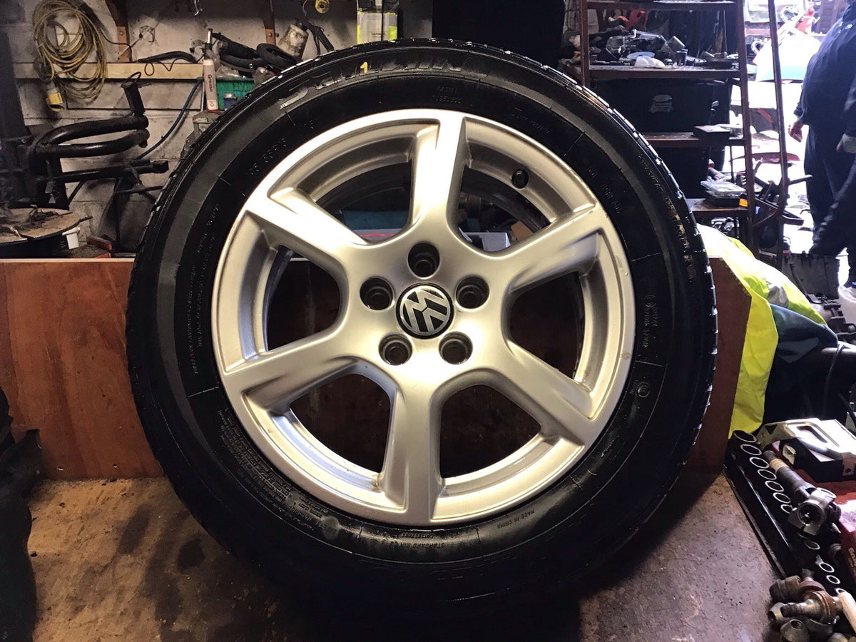 VOLKSWAGEN POLO 6R  ALLOY WHEEL 15" 6R0601025C  TYRE 195X55X15 2009 20172