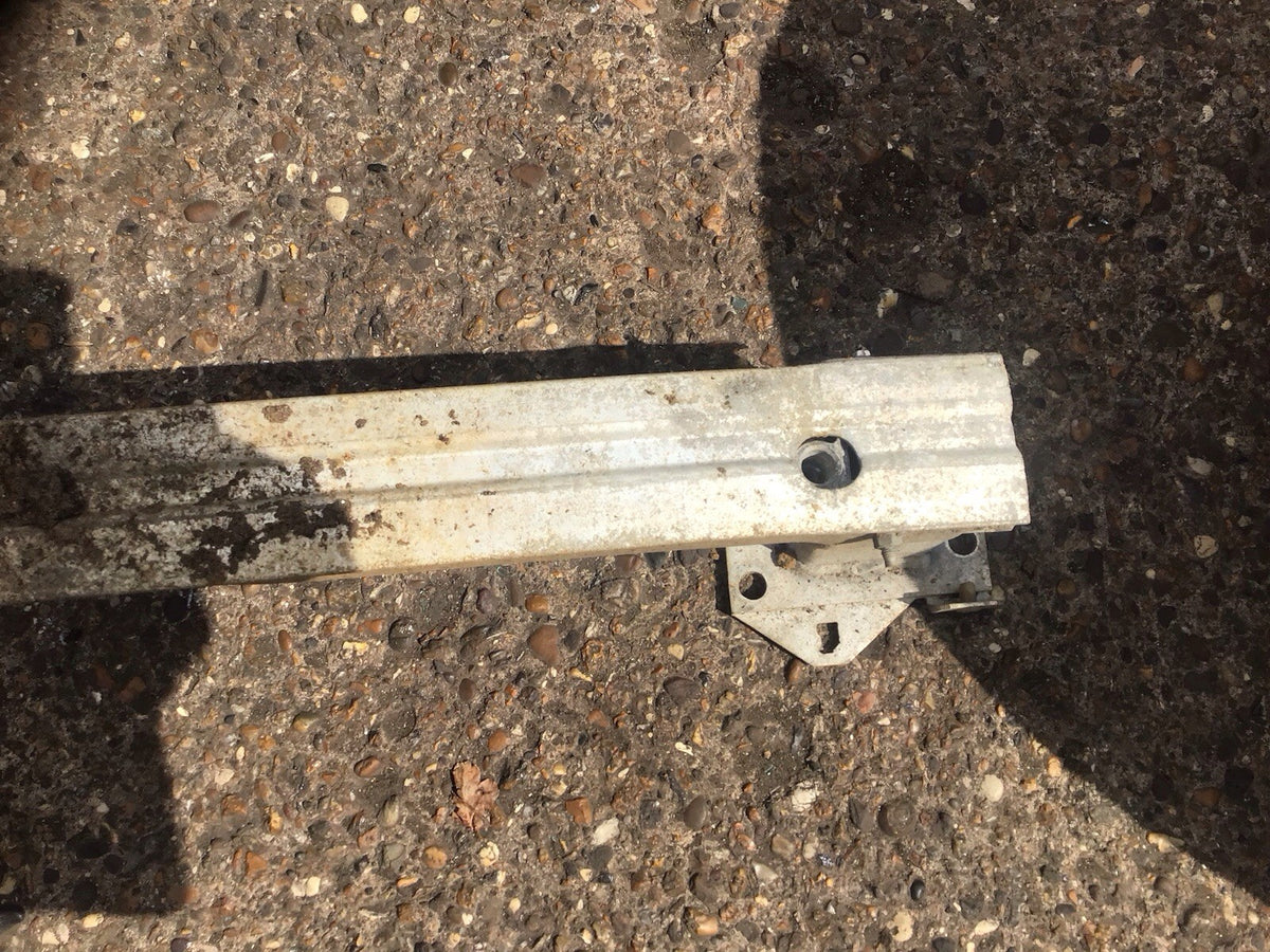 PEUGEOT 308  FRONT CRASH BAR BUMPER SUPPORT BAR 10 20161