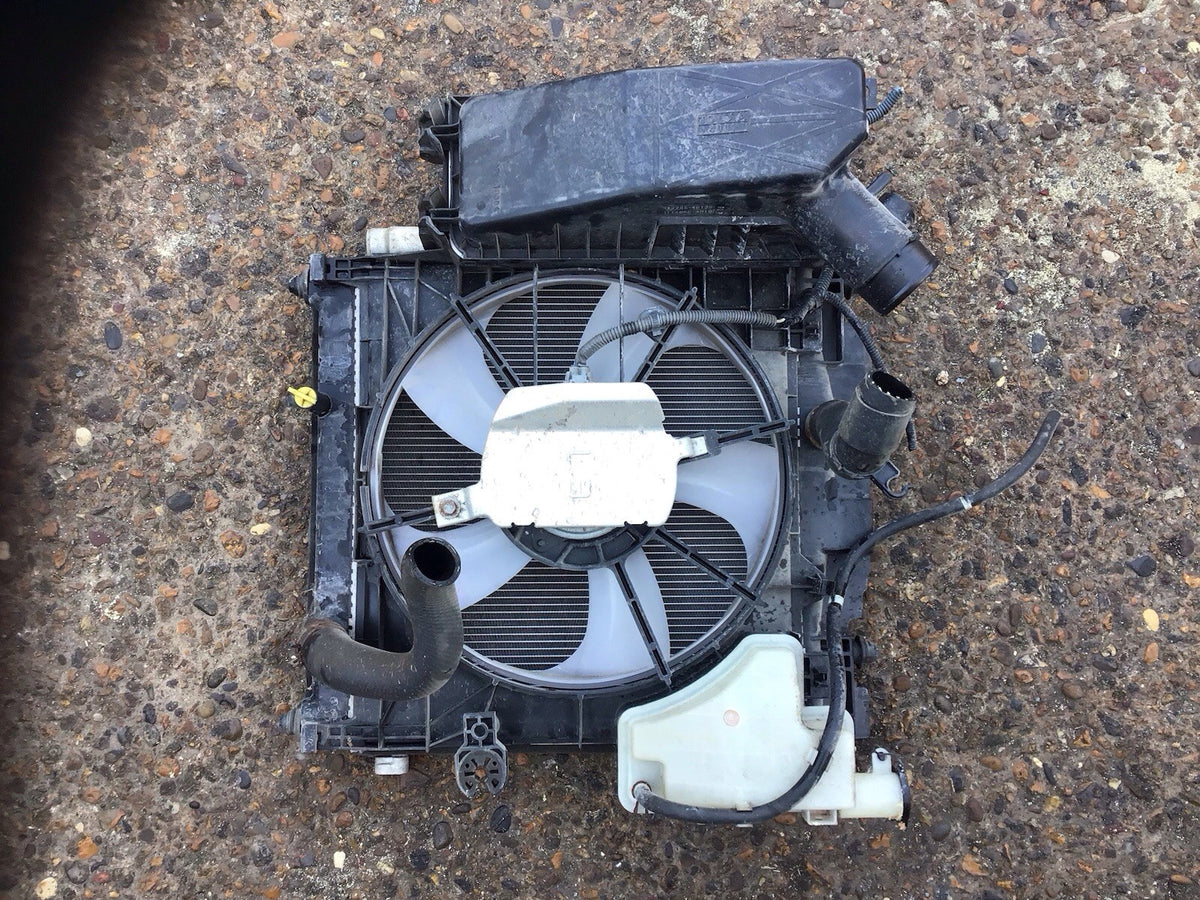 TOYOTA IQ 1.0 PETROL RADIATOR RAD PACK 422134 1793 2008 20156