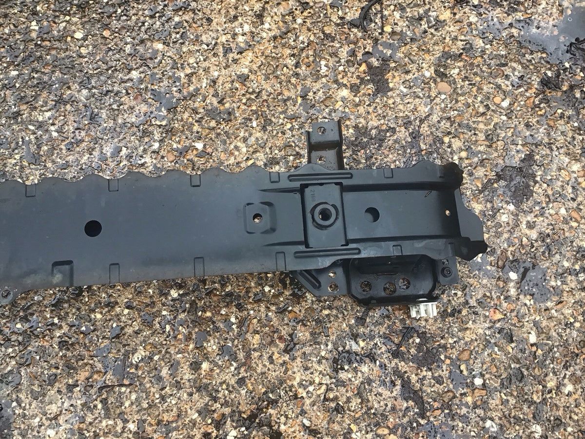 FORD FIESTA MK7 FRONT CRASH BAR BUMPER SUPPORT BAR 8V51 17K876 BG 2009 20125