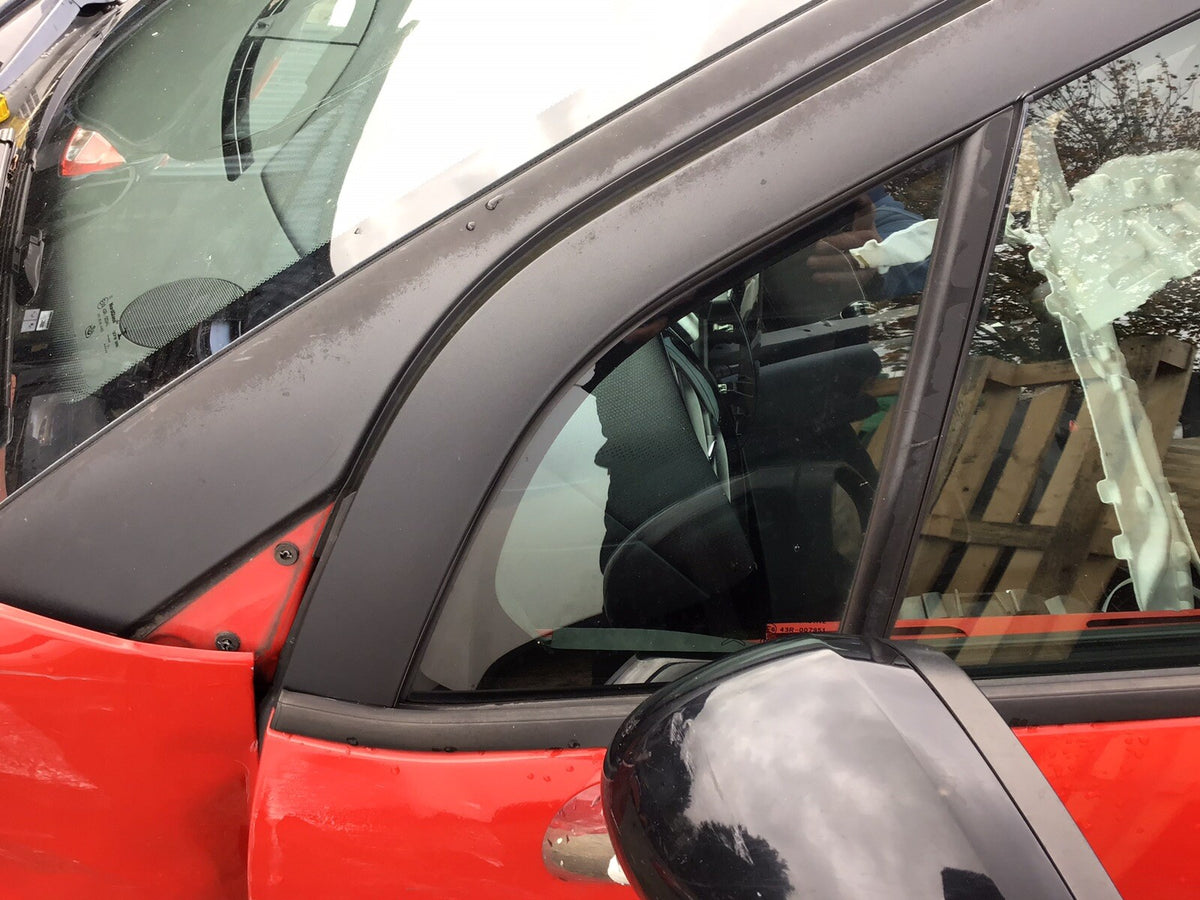 CITROEN DS3 PASSENGER'S N/S SIDE QUATER WINDOW GLASS  2010 20152