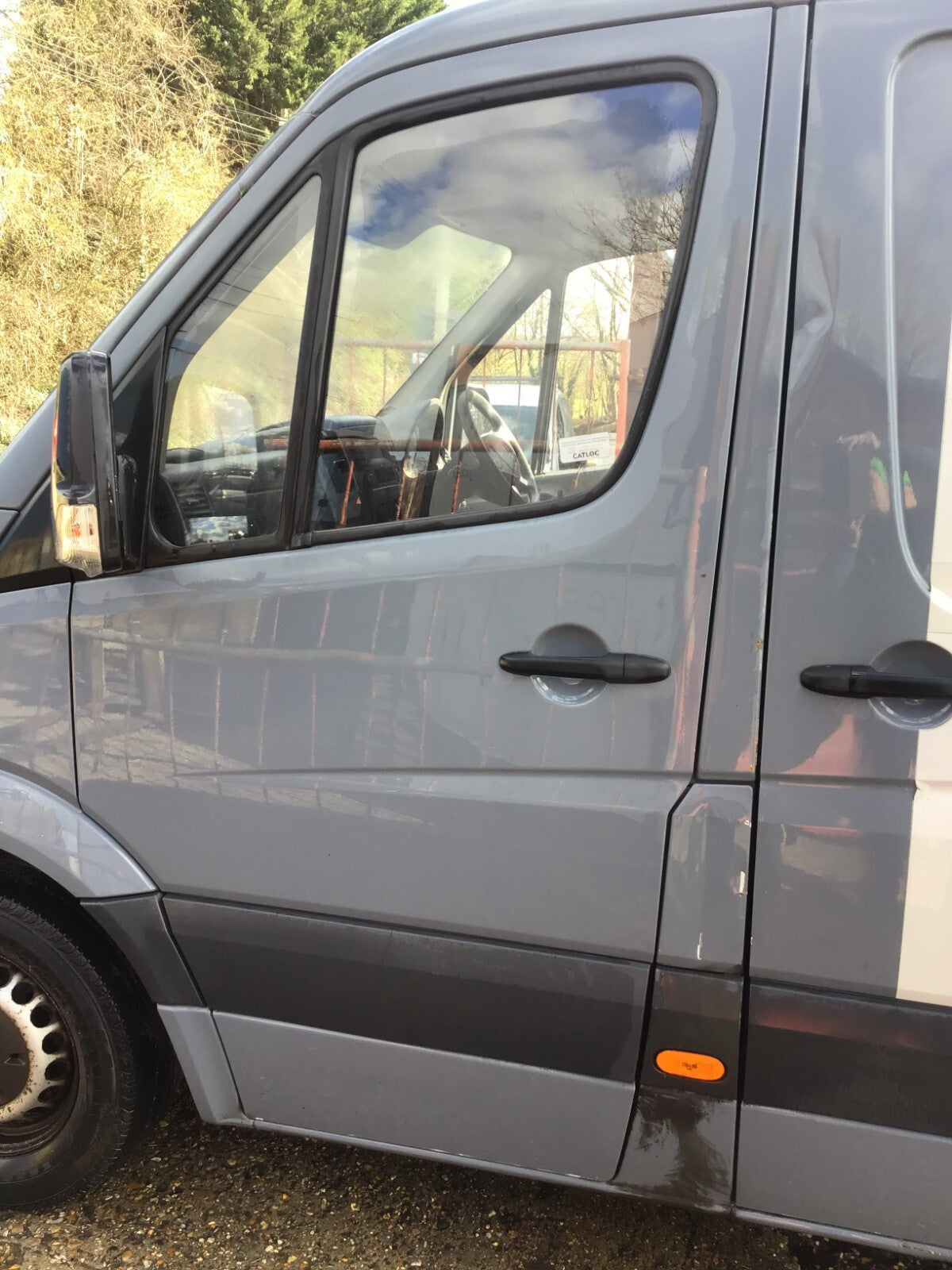 MERCEDES SPRINTER W906 PASSENGER'S SIDE N/S FRONT DOOR IN GREY 2006 20163