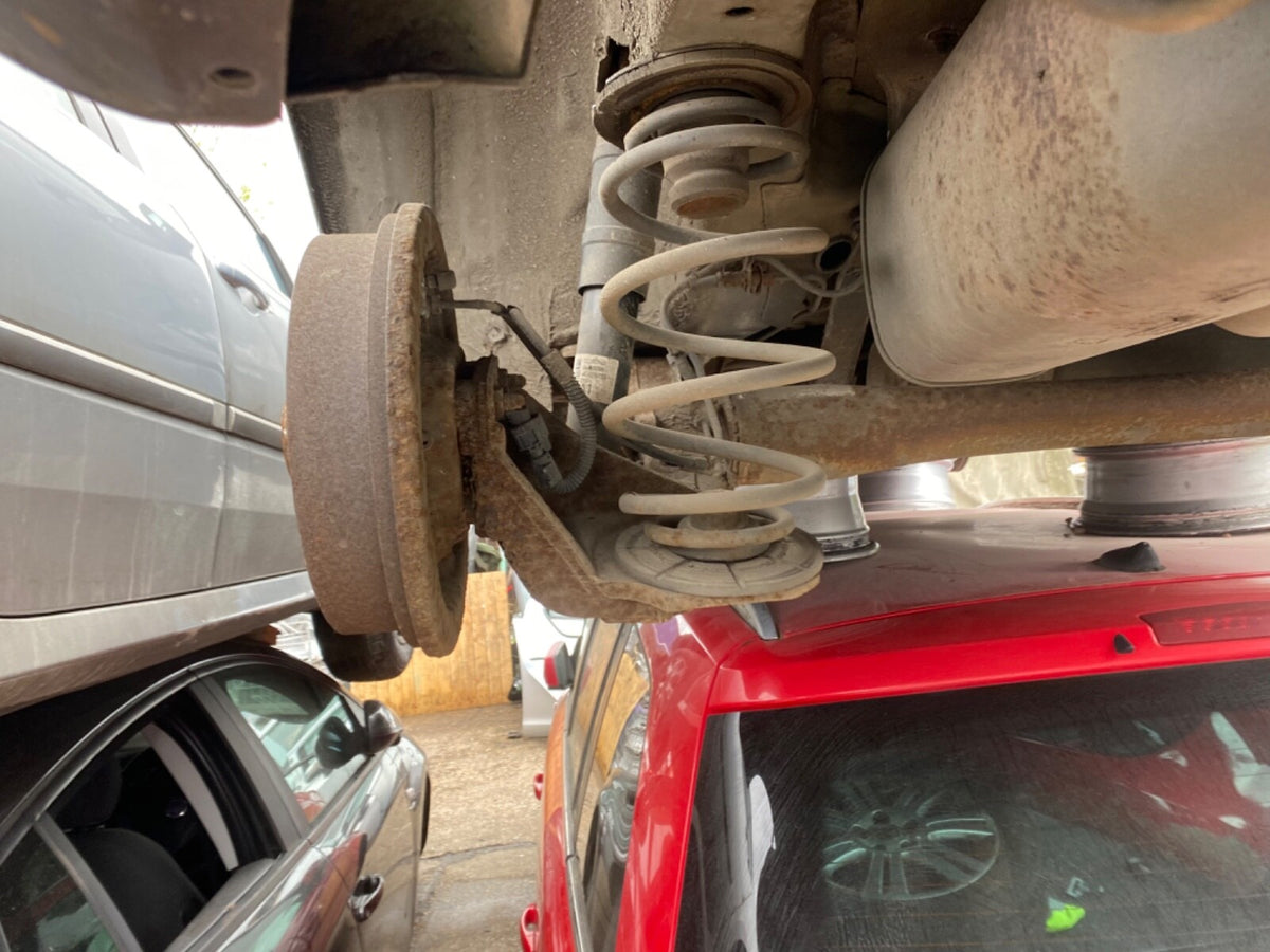 VAUXHALL ASTRA H REAR AXLE DRUM BRAKES 4 STUD ABS 2005 20102