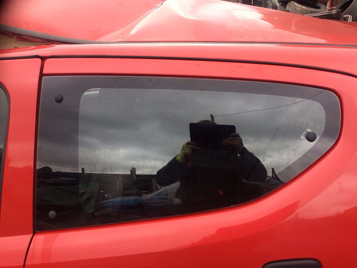 SUZUKI ALTO PASSENGER'S N/S SIDE REAR WINDOW GLASS DOOR WINDOW 2009 20141