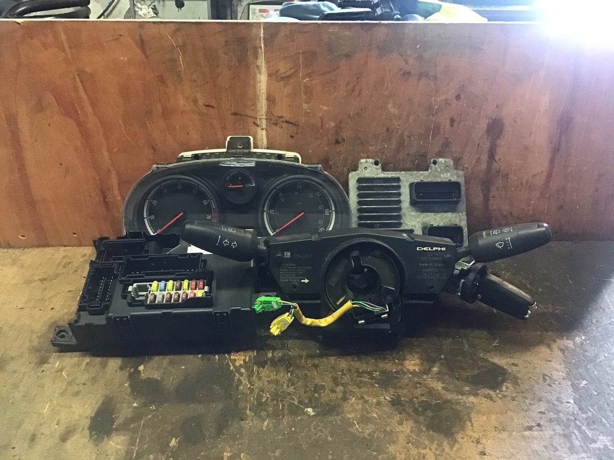 VAUXHALL CORSA D 1.2 PETROL ECU KIT 55583739 AA5XZ A12XER 2010 20140