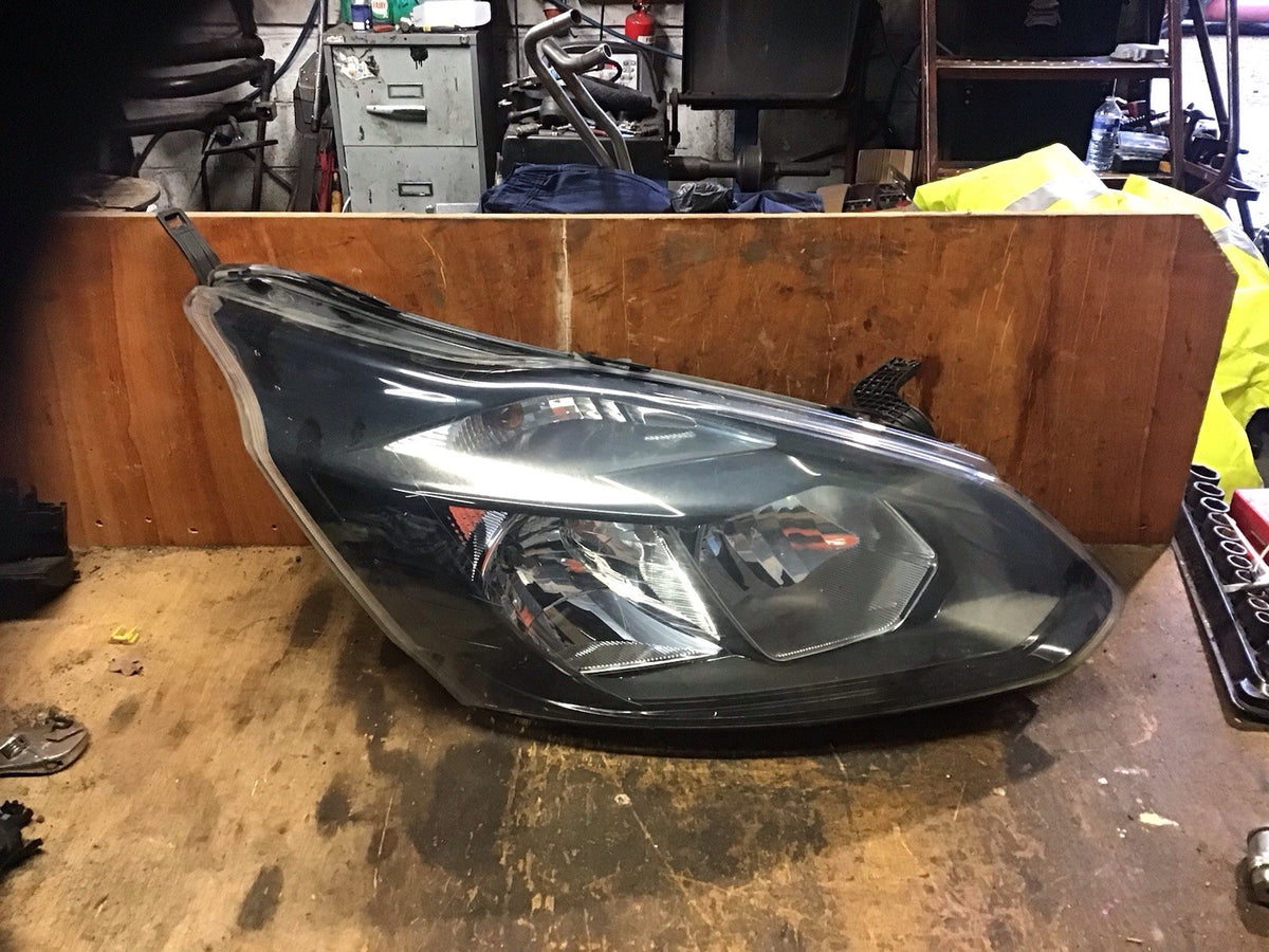 FORD TRANSIT CUSTOM  HEADLIGHT O/S DRIVERS SIDE BK21 13W029 B  2012 20181
